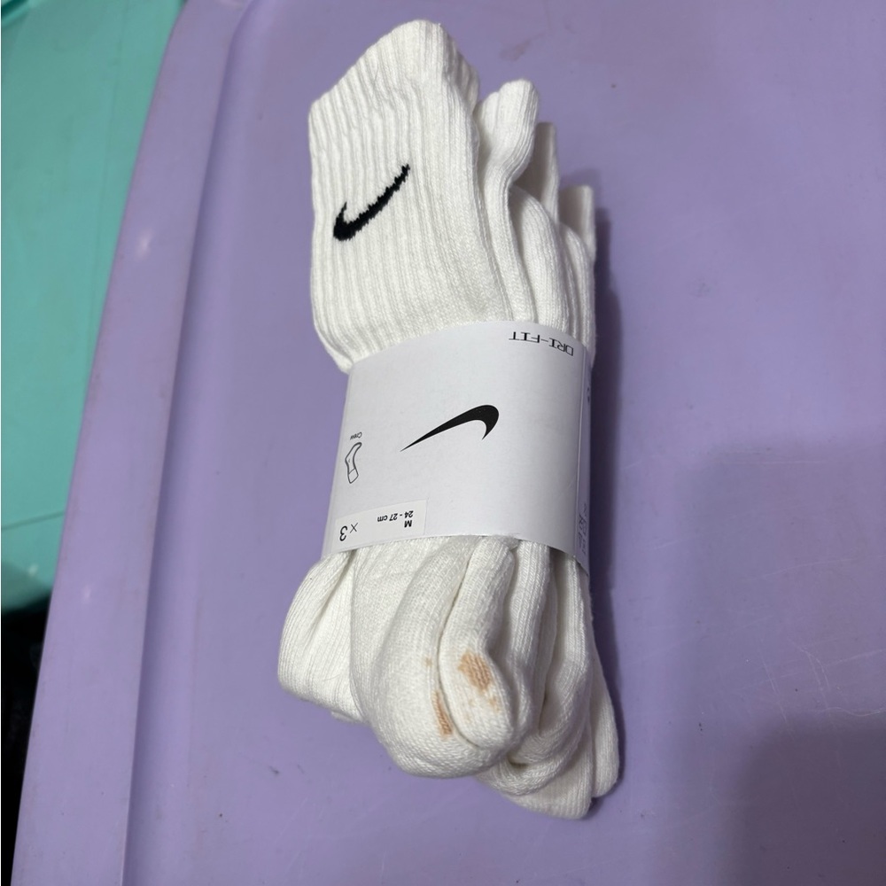 Nike White and Black Athletic Crew Socks